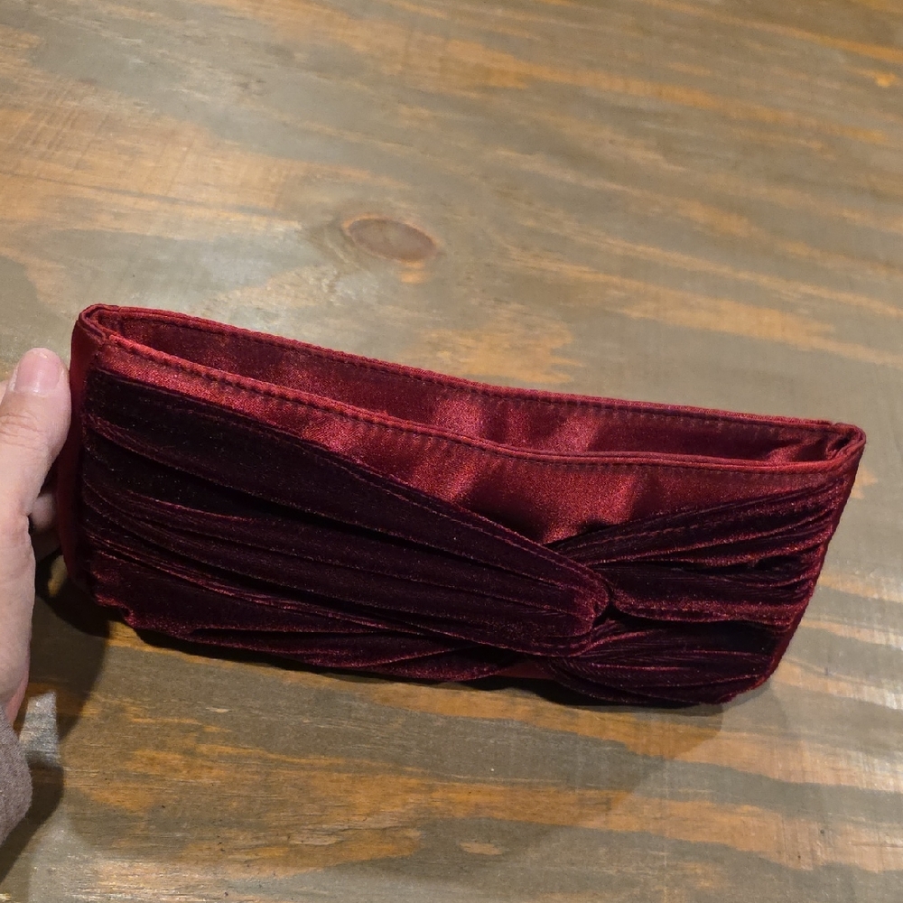 Structured Velvet Knot Clutch in Burgundy